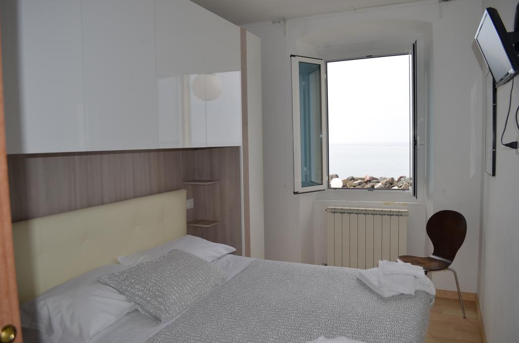 Hotel San Pietro Киавари Екстериор снимка